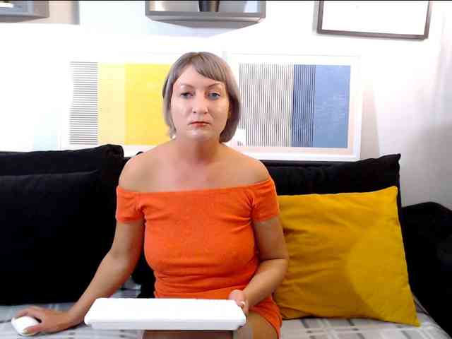 laraloveblis1 Live Webcam on BongaCams