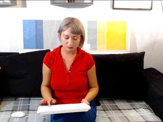 laraloveblis1 webcam