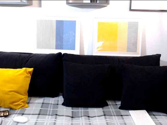 laraloveblis1 webcam