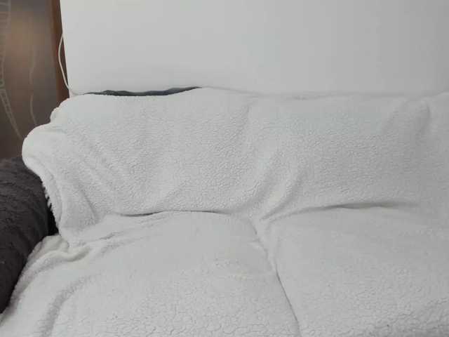 EmmaGracee live cam preview
