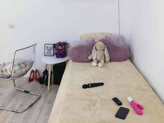 EmmaGracee webcam