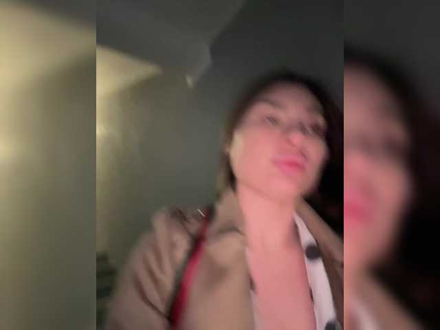 -EmilyBaby-'s BongaCams show and profile