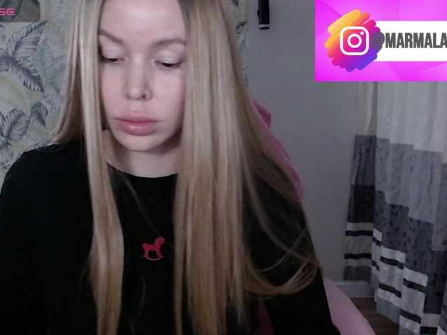 Foxymoxy19 live cam on BongaCams
