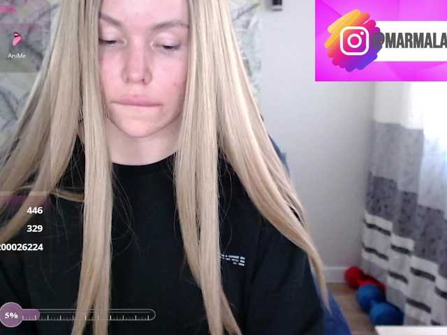 Foxymoxy19 live cam on BongaCams
