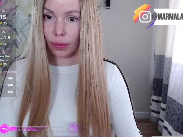 Foxymoxy19 live cam on BongaCams
