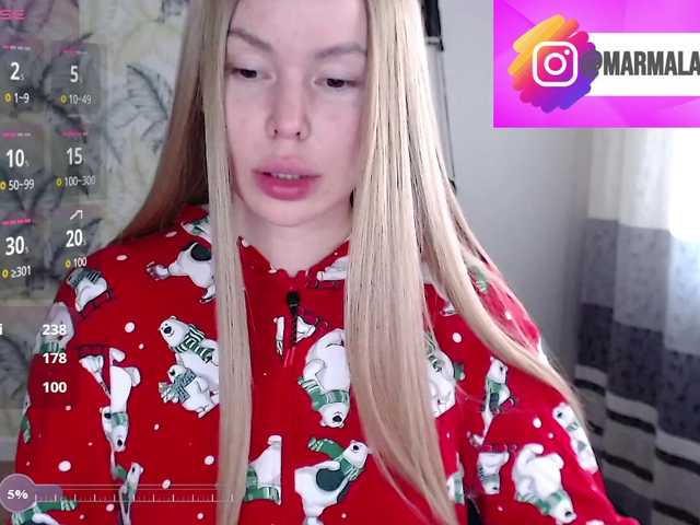 Foxymoxy19 live cam on BongaCams