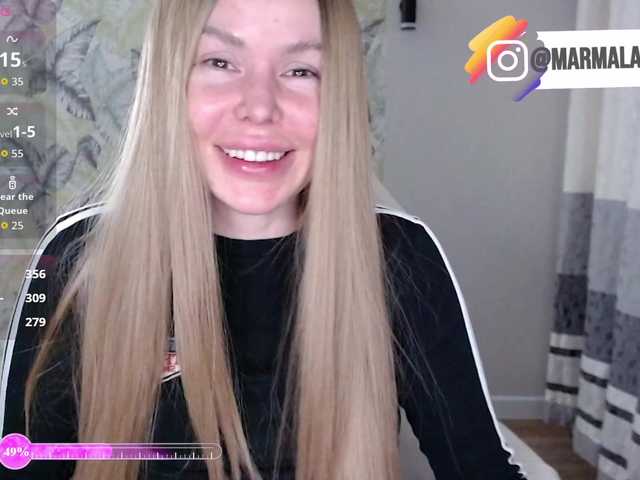 Foxymoxy19 live cam on BongaCams