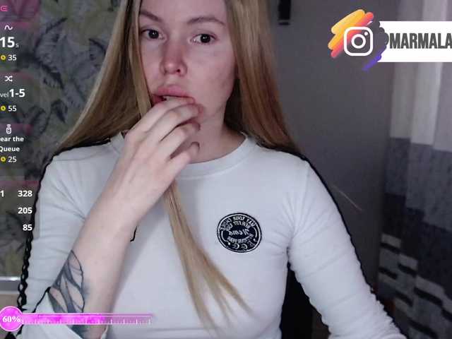Foxymoxy19 live cam on BongaCams