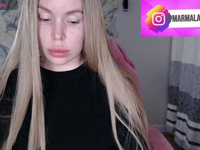 Foxymoxy19 Live Cam and Statistics on UnifiedCams