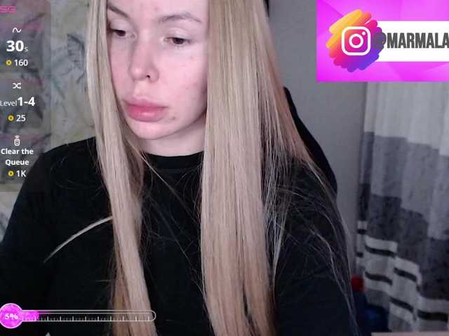 Foxymoxy19 live cam on BongaCams