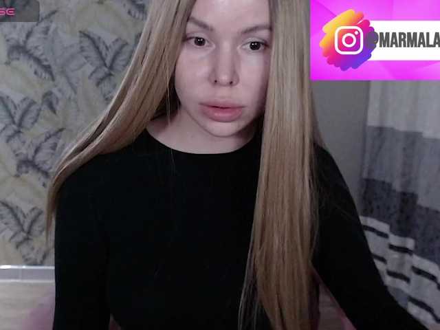 Foxymoxy19 live cam on BongaCams