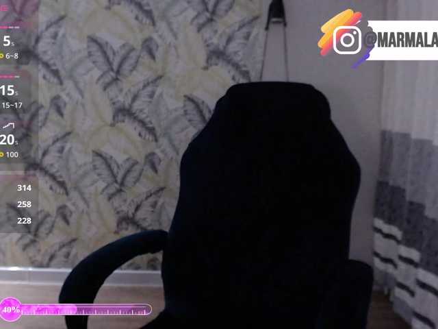 Foxymoxy19 live cam on BongaCams