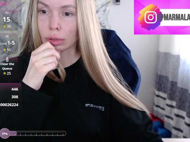 Foxymoxy19 live cam on BongaCams