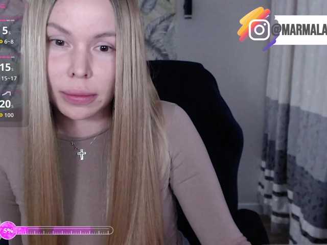 Foxymoxy19 live cam on BongaCams