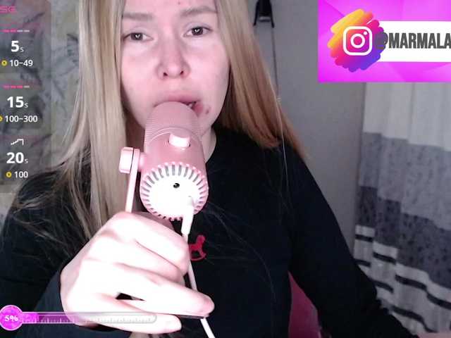 Foxymoxy19 live cam on BongaCams