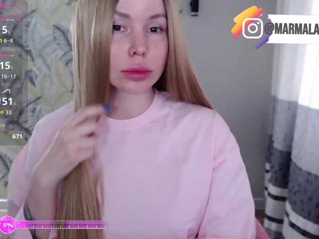 Foxymoxy19 live cam on BongaCams