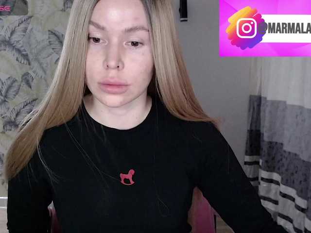 Foxymoxy19 live cam on BongaCams