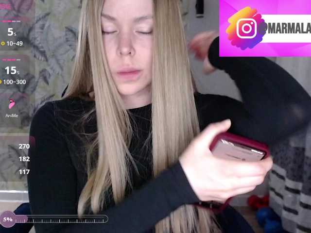 Foxymoxy19 live cam on BongaCams