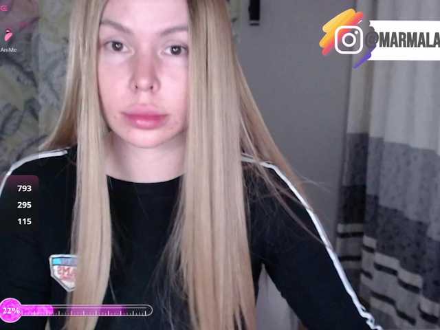 Foxymoxy19 live cam on BongaCams
