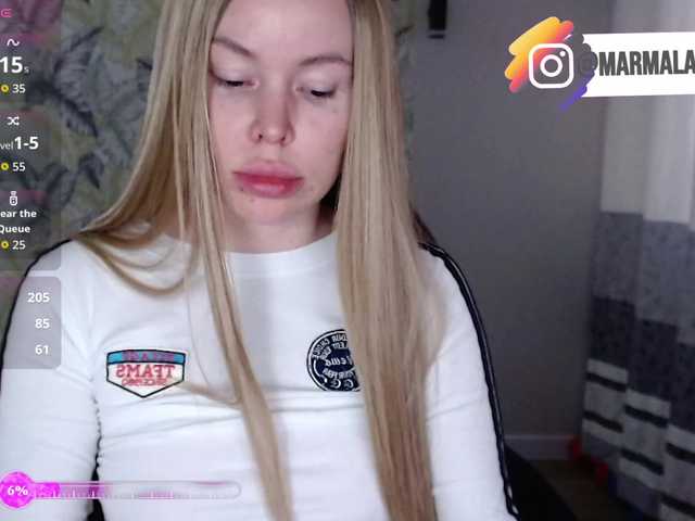 Foxymoxy19 live cam on BongaCams