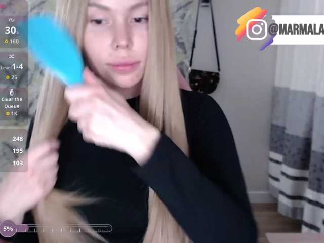 Marmalade_Fox live cam preview