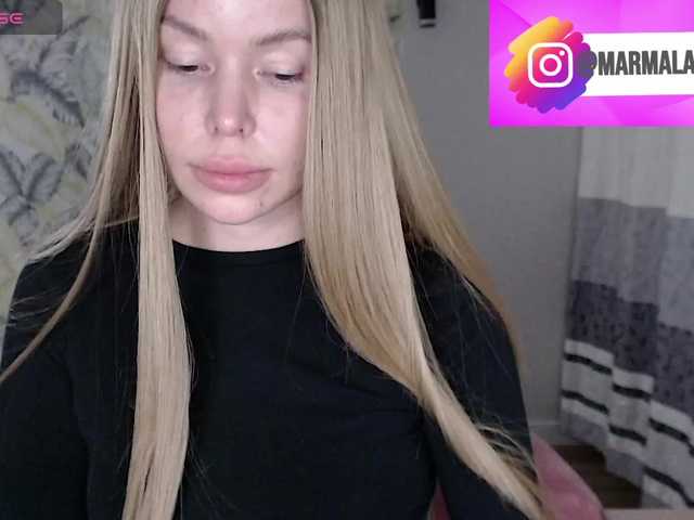 Foxymoxy19 live cam on BongaCams