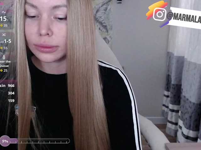 Foxymoxy19 live cam on BongaCams