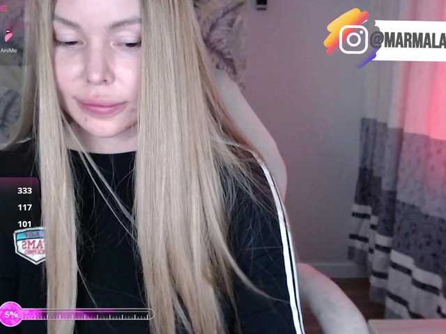 Foxymoxy19 live cam on BongaCams