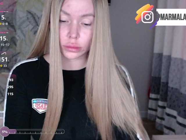 Foxymoxy19 live cam on BongaCams