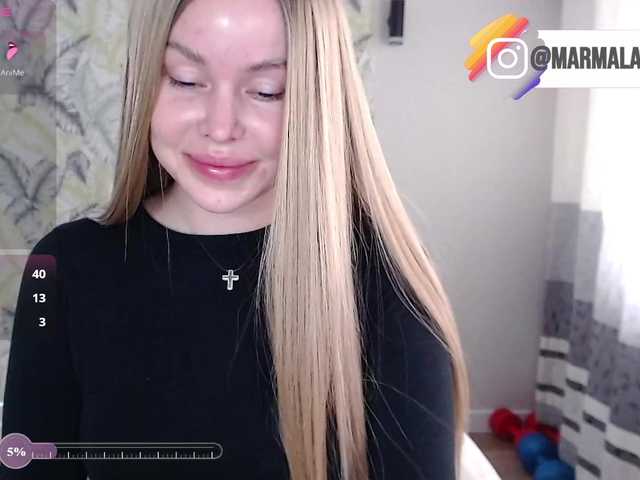 Foxymoxy19 live cam on BongaCams