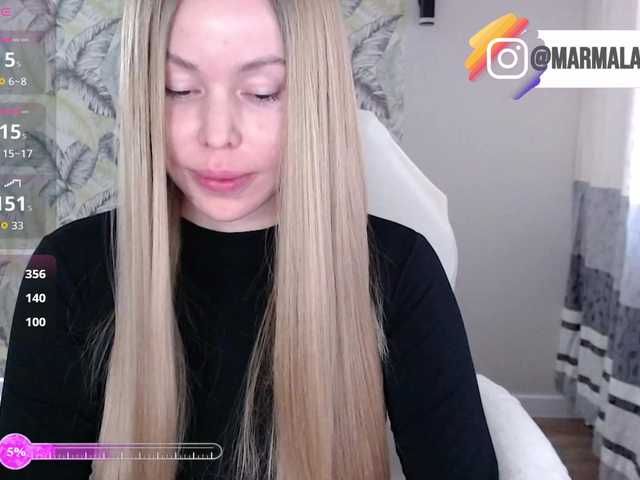 Foxymoxy19 live cam on BongaCams