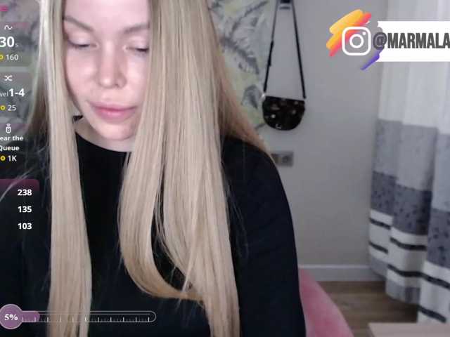 Foxymoxy19 live cam on BongaCams