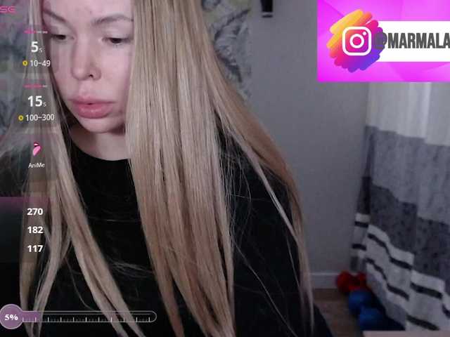 Foxymoxy19 live cam on BongaCams