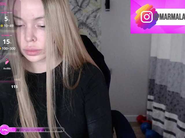 Foxymoxy19 live cam on BongaCams