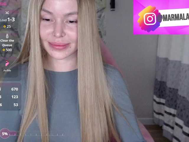 Foxymoxy19 Live Cam and Statistics on UnifiedCams