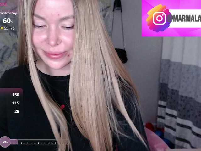 Foxymoxy19 live cam on BongaCams