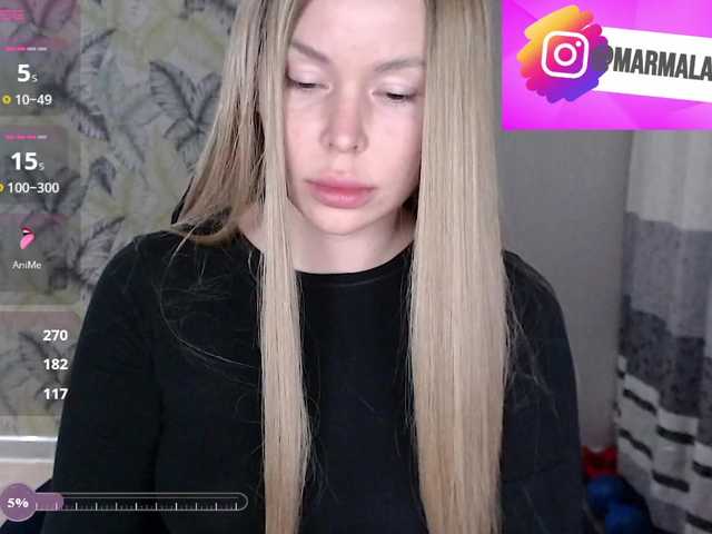 Foxymoxy19 live cam on BongaCams