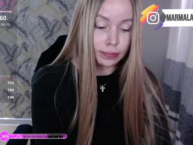Foxymoxy19 live cam on BongaCams