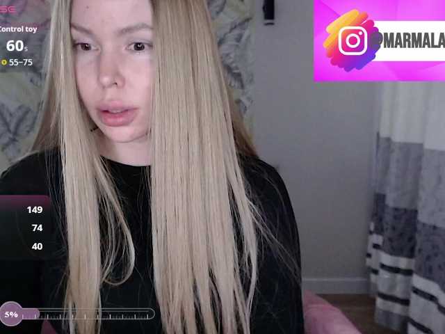 Foxymoxy19 live cam on BongaCams