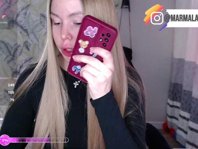 Foxymoxy19 live cam on BongaCams