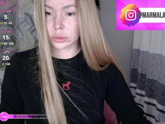 Foxymoxy19 live cam on BongaCams