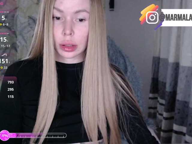 Foxymoxy19 live cam on BongaCams