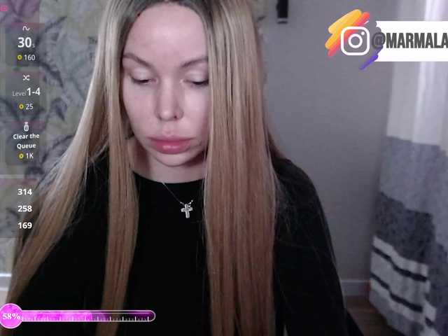 Foxymoxy19 live cam on BongaCams