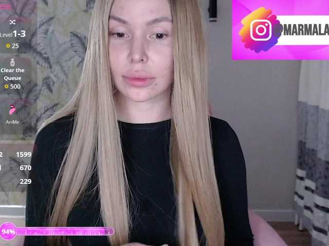 Foxymoxy19's BongaCams show and profile