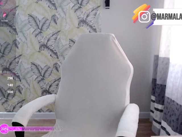 Foxymoxy19 live cam on BongaCams