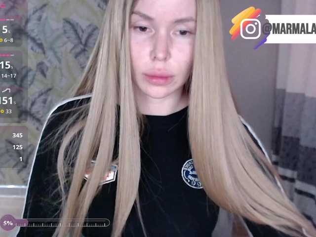 Foxymoxy19 live cam on BongaCams