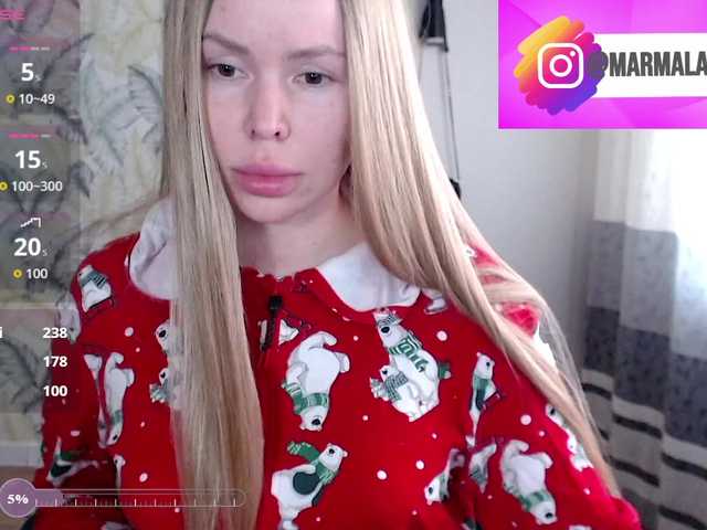 Foxymoxy19 live cam on BongaCams