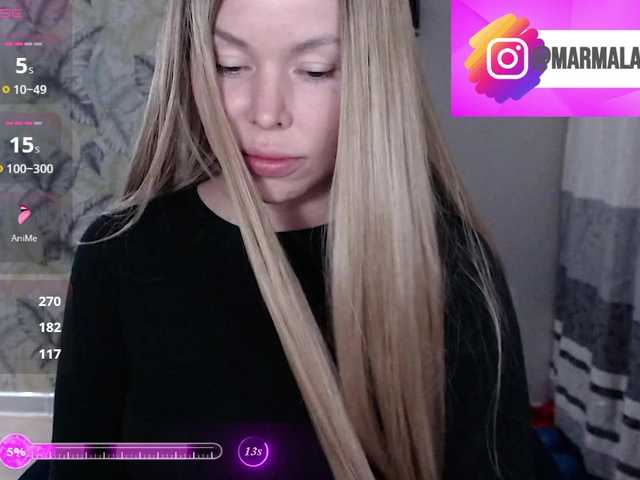 Foxymoxy19 live cam on BongaCams
