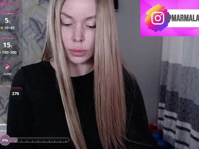 Foxymoxy19 live cam on BongaCams