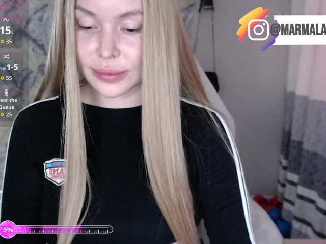 Foxymoxy19 live cam on BongaCams